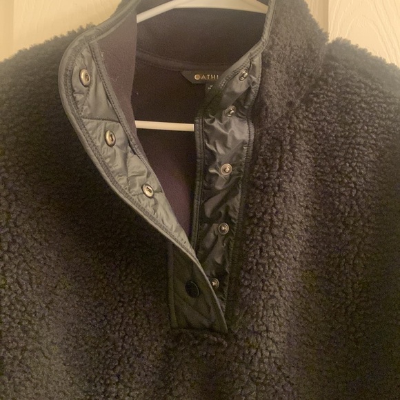 NWT Athleta Cozy Sherpa fleece Snap Sweatshirt Sweater Black XS - Picture 6 of 12